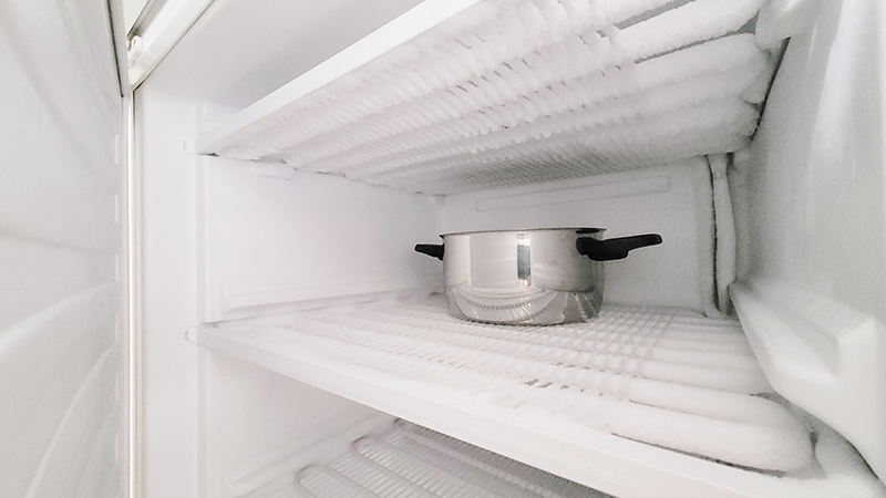 A pan in the fridge 