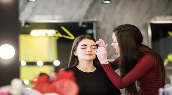 Become A Professional Makeup Artist Online Training Course