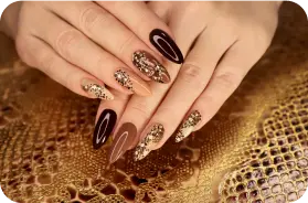 black-nails-manicure 2